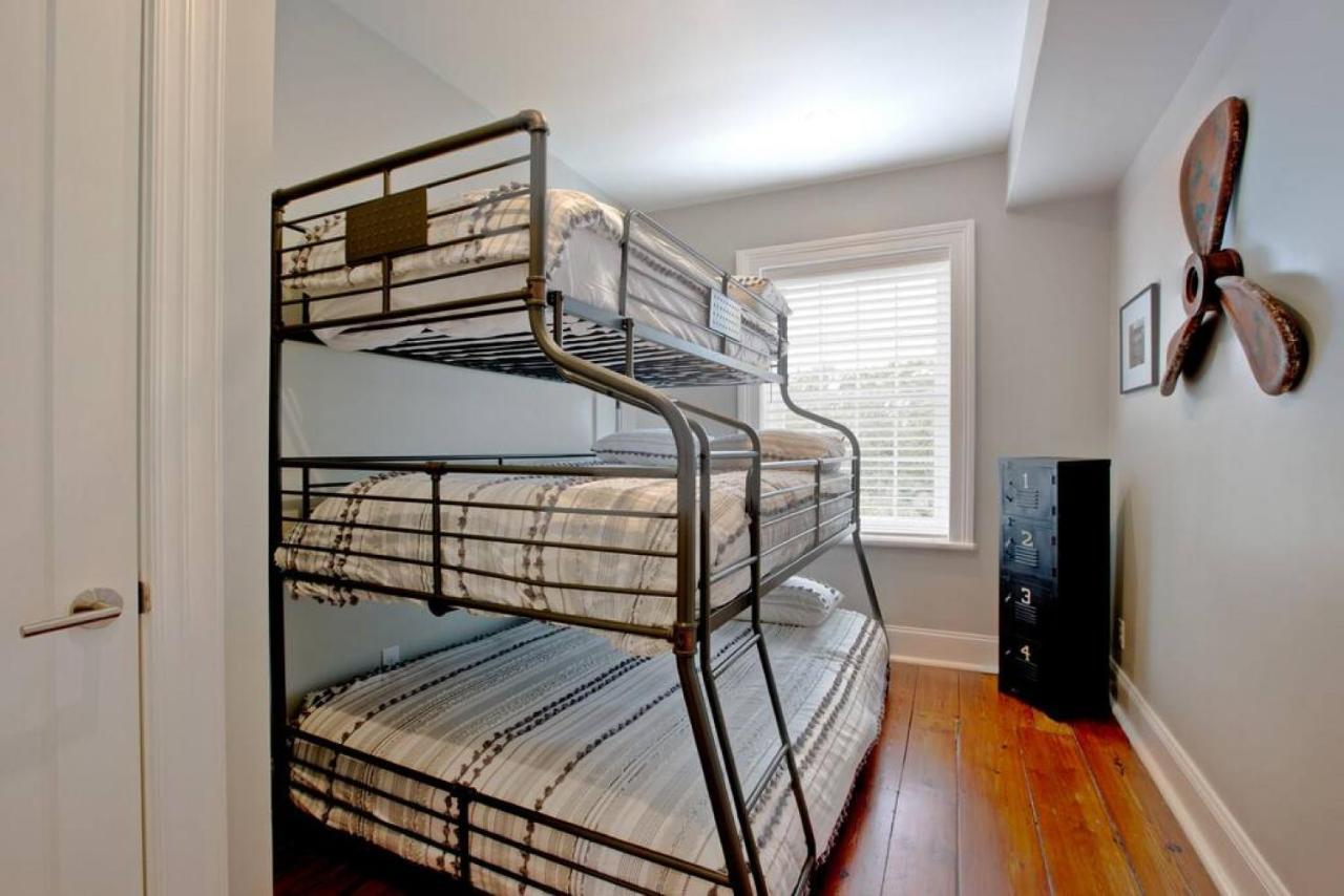 Вилла Newly Renovated 4 Bed 3 Bath And 2 Parking Spots Саванна Экстерьер фото