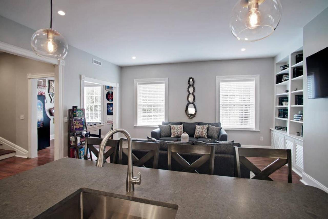 Вилла Newly Renovated 4 Bed 3 Bath And 2 Parking Spots Саванна Экстерьер фото
